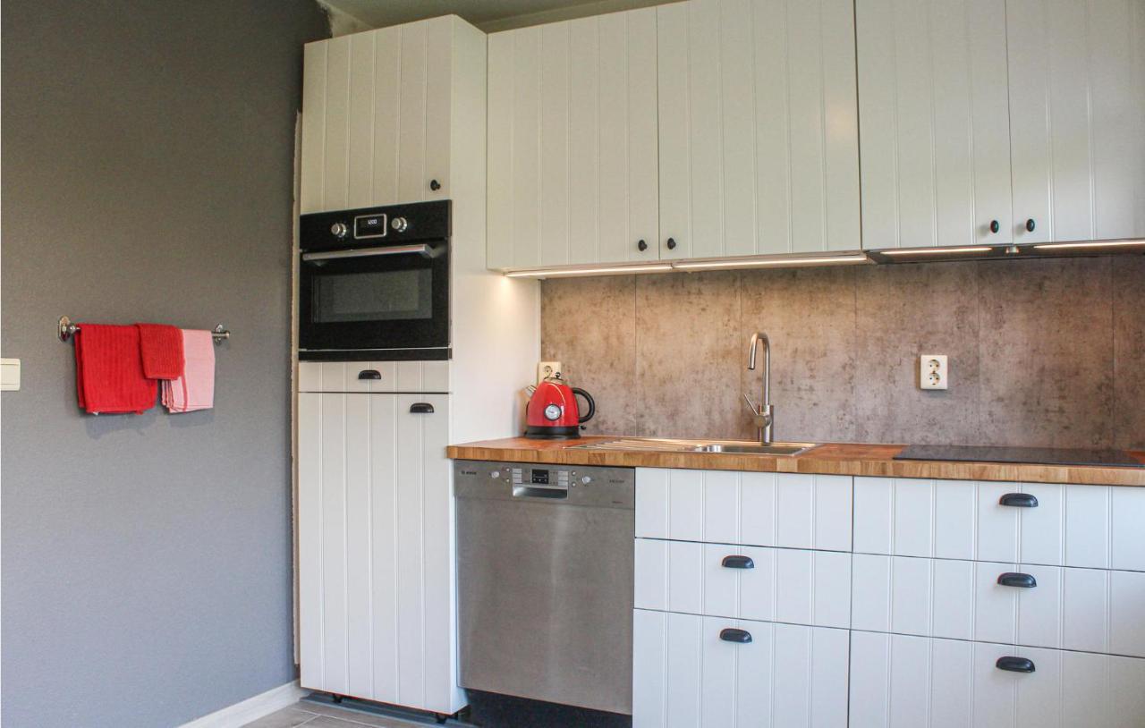 Stunning Home In Breskens With Kitchen Eksteriør billede